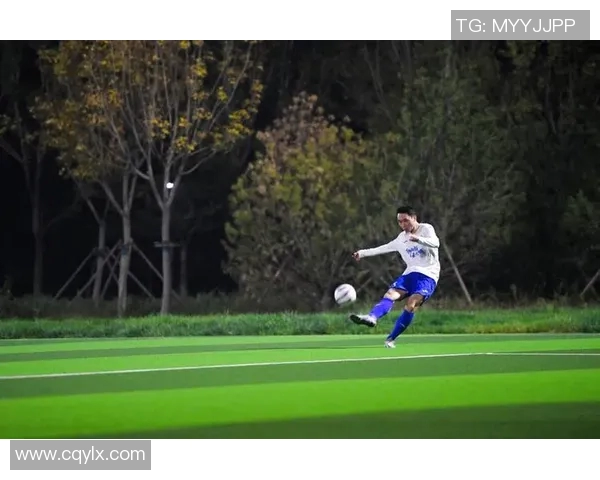 花样足球视频带你领略精彩瞬间与技巧展示的完美结合